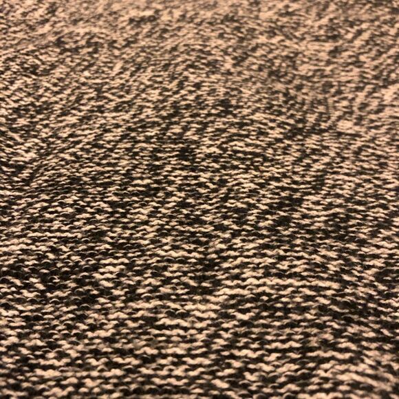 ɗ Old Navy Sweater - Picture 2 of 3